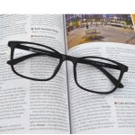 A PHOTO OF EYEGLASSES